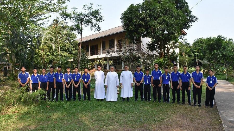 326-brother-visitor-chanthaburi