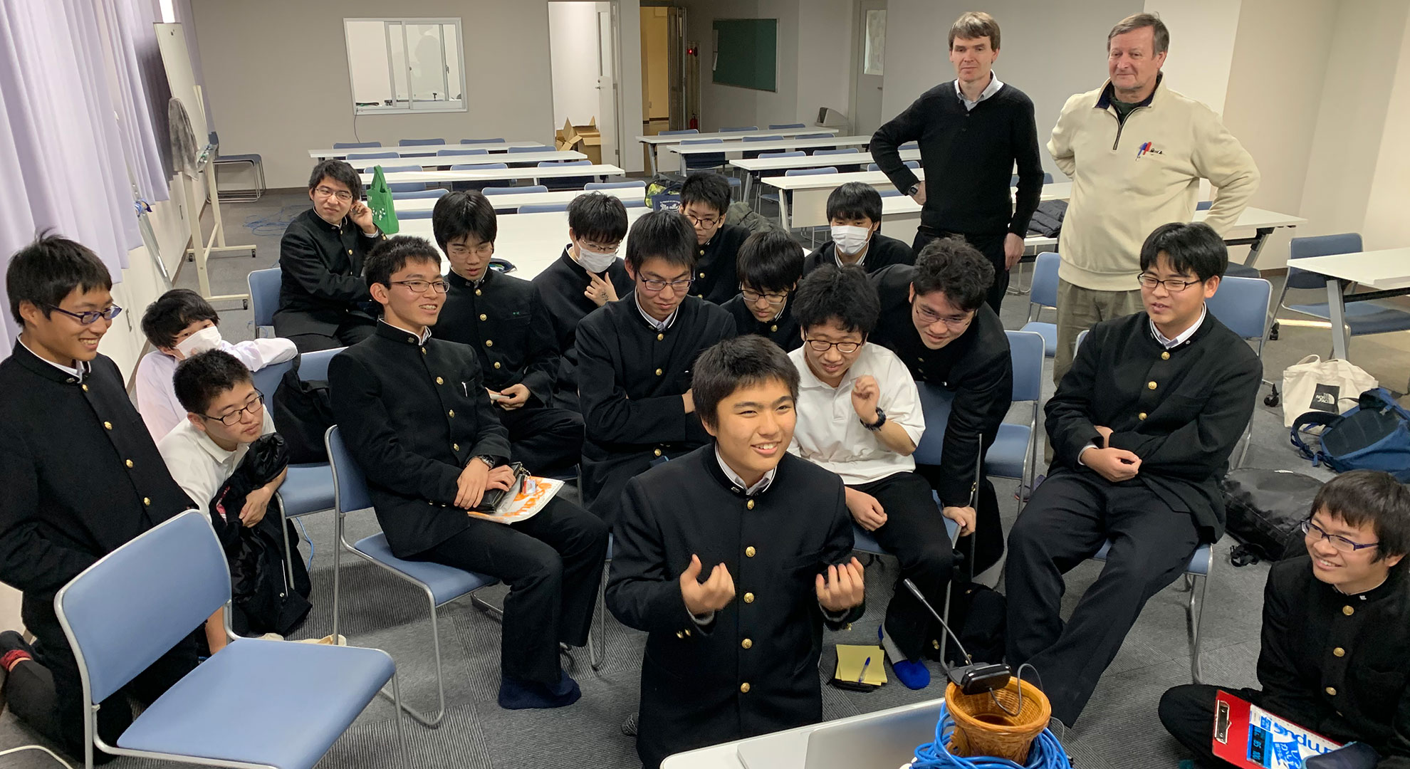 330-kagoshima-manila-online-interaction